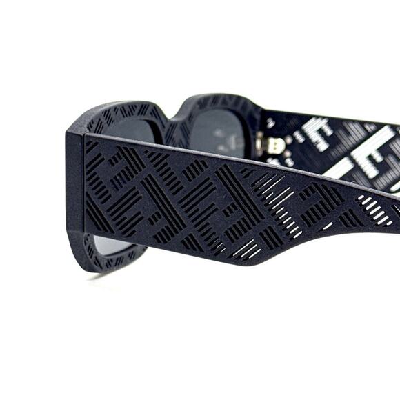 NEW!!! FENDI Sunglasses FE40113I 02A, Authentic - Picture 7 of 11